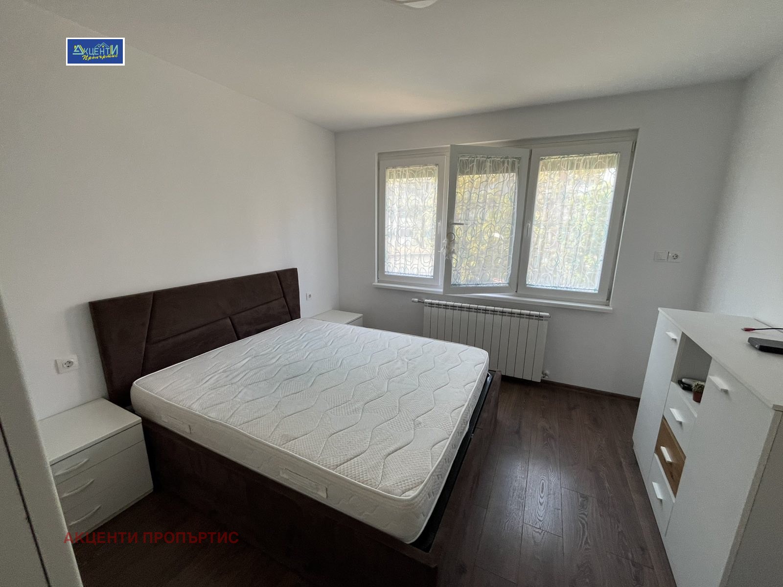 Продава КЪЩА, гр. Велико Търново, Център, снимка 2 - Къщи - 52075448