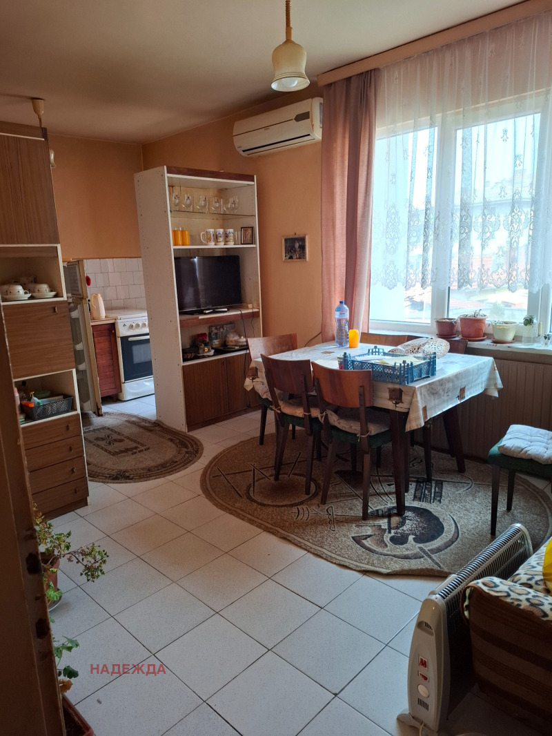 Продава 3-СТАЕН в град Плевен, Идеален център - 95 кв.м / 128 000 € » 250 346.24 лв., НАДЕЖДА