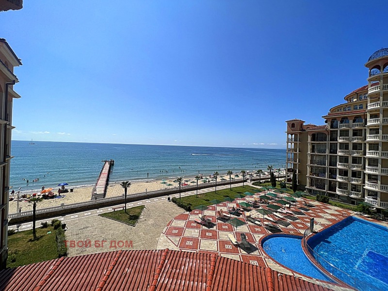 Продава  1-стаен област Бургас , к.к. Елените , 56 кв.м | 68203581
