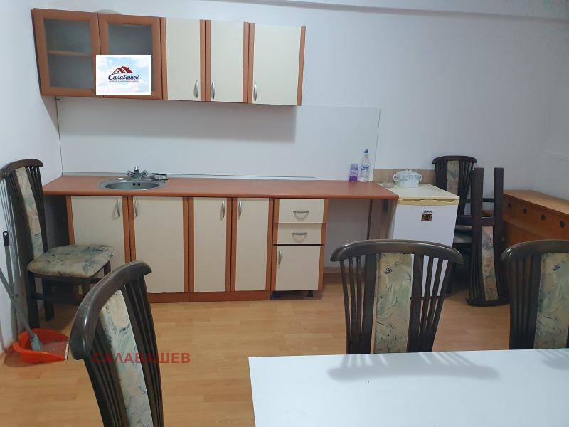Myytävänä  1 makuuhuone Stara Zagoran alue , Kazanlak , 60 neliömetriä | 63592696 - kuva [2]