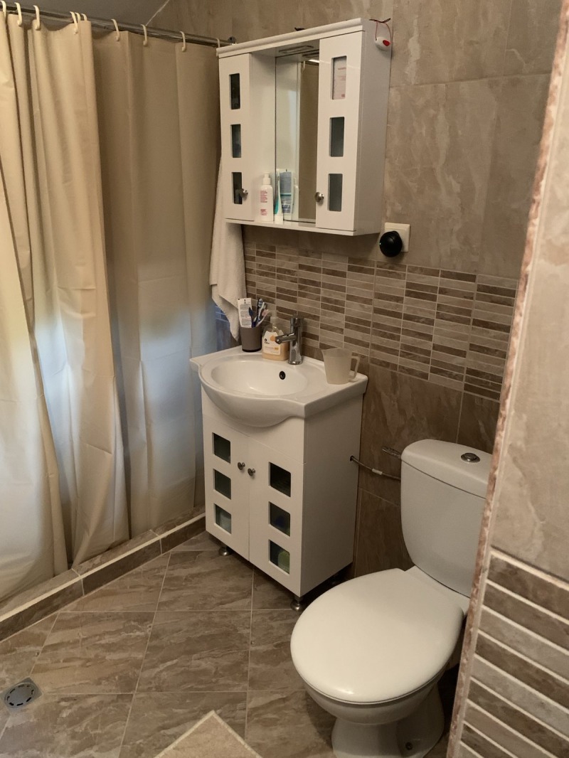 Продава  Къща област Плевен , с. Ралево , 208 кв.м | 66236489 - изображение [5]
