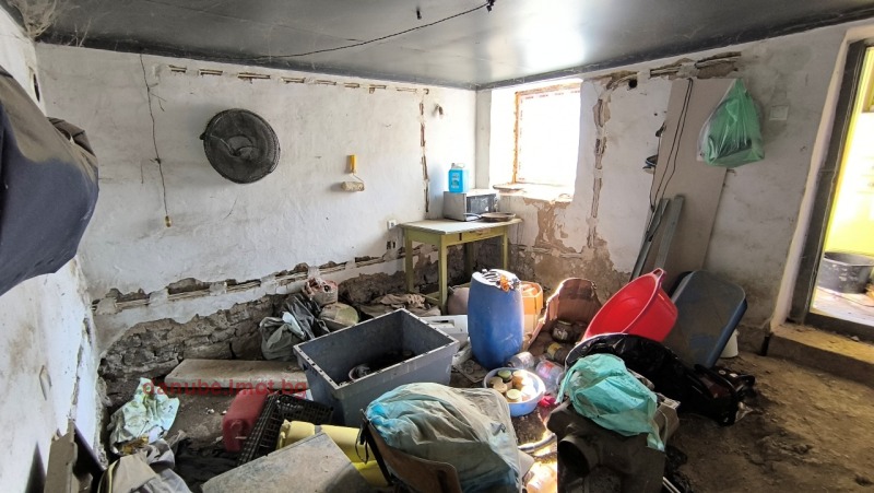 Продава КЪЩА, с. Костанденец, област Разград, снимка 11 - Къщи - 53191469