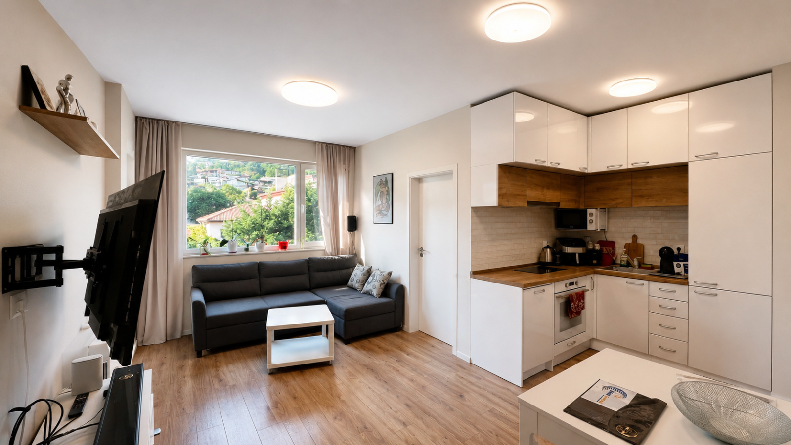 Продава 3-СТАЕН, гр. Варна, Бриз, снимка 2 - Апартаменти - 55105639