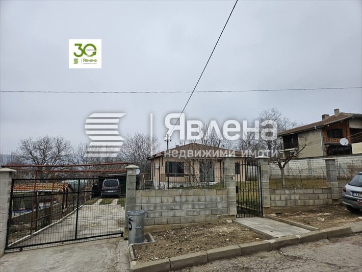 Продава КЪЩА, с. Оброчище, област Добрич, снимка 4 - Къщи - 48970793