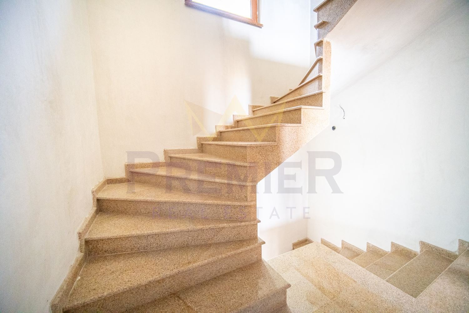 Продава КЪЩА, с. Кранево, област Добрич, снимка 14 - Къщи - 54111401