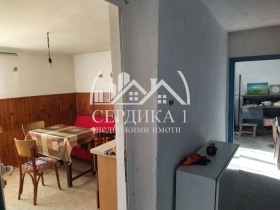 Продажба на имоти в с. Голема Фуча, област Кюстендил - изображение 2 