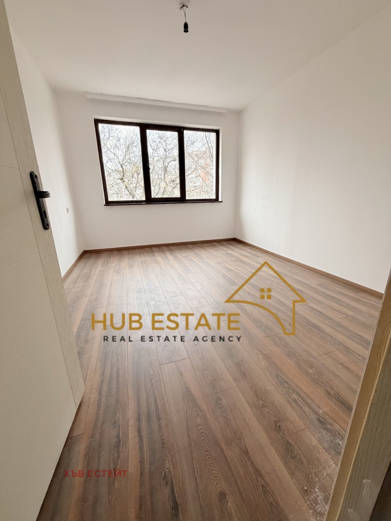 Продава 2-СТАЕН, гр. Добрич, Център, снимка 6 - Апартаменти - 52821663