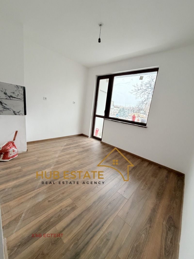 Продава 2-СТАЕН, гр. Добрич, Център, снимка 7 - Апартаменти - 52821663