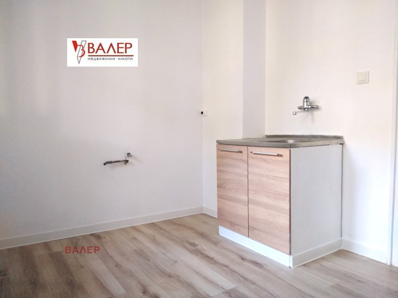 Продава 3-СТАЕН, гр. София, Яворов, снимка 8 - Aпартаменти - 48151685