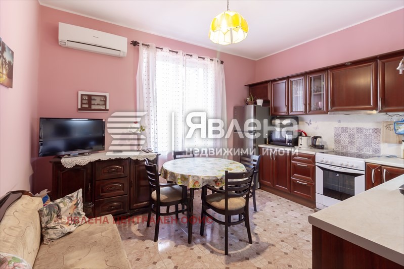 Продава 3-СТАЕН, гр. София, Център, снимка 6 - Апартаменти - 53501606