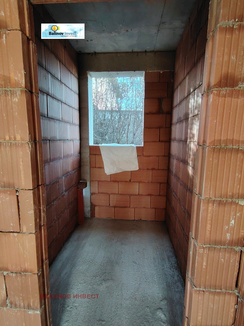 Продава ЕТАЖ ОТ КЪЩА, гр. Варна, м-т Горна Трака, снимка 7 - Етаж от къща - 52798819