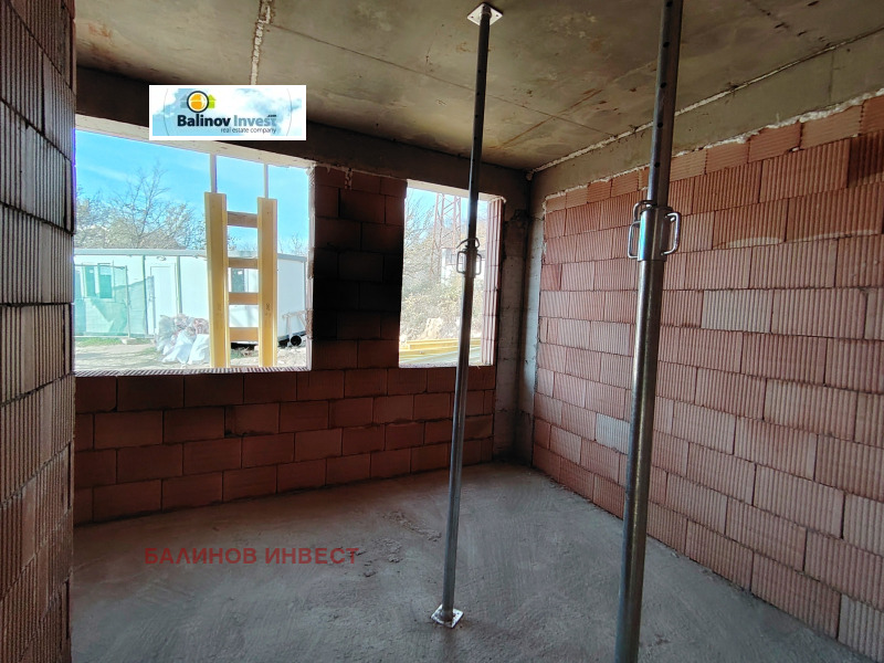 Продава ЕТАЖ ОТ КЪЩА, гр. Варна, м-т Горна Трака, снимка 8 - Етаж от къща - 52798819