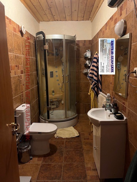 Продава  Къща област Пазарджик , с. Левски , 240 кв.м | 63491196 - изображение [14]
