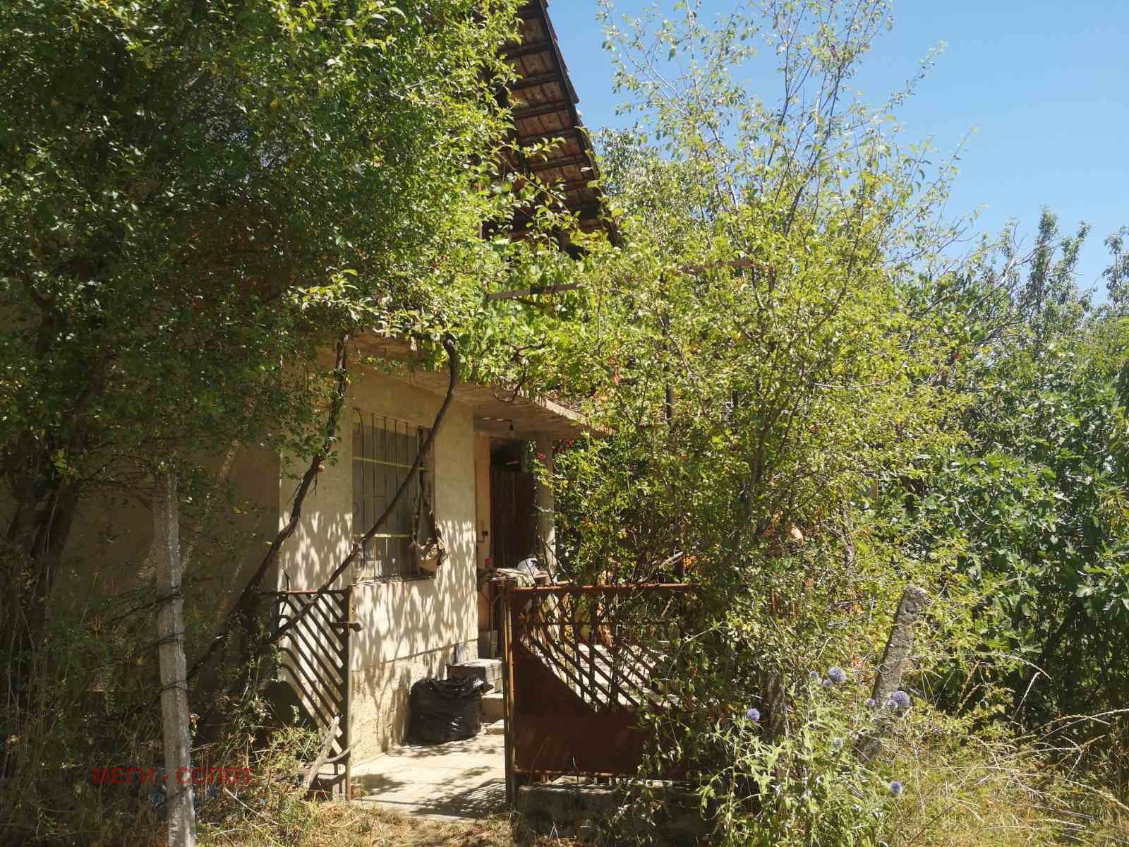 Продава ВИЛА, гр. Карлово, област Пловдив, снимка 2 - Вили - 54915059