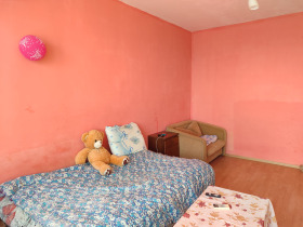 2 Schlafzimmer Wazraschdane 3, Warna