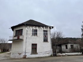 House Lepitsa, region Pleven 11