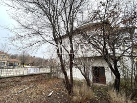 House Lepitsa, region Pleven 16