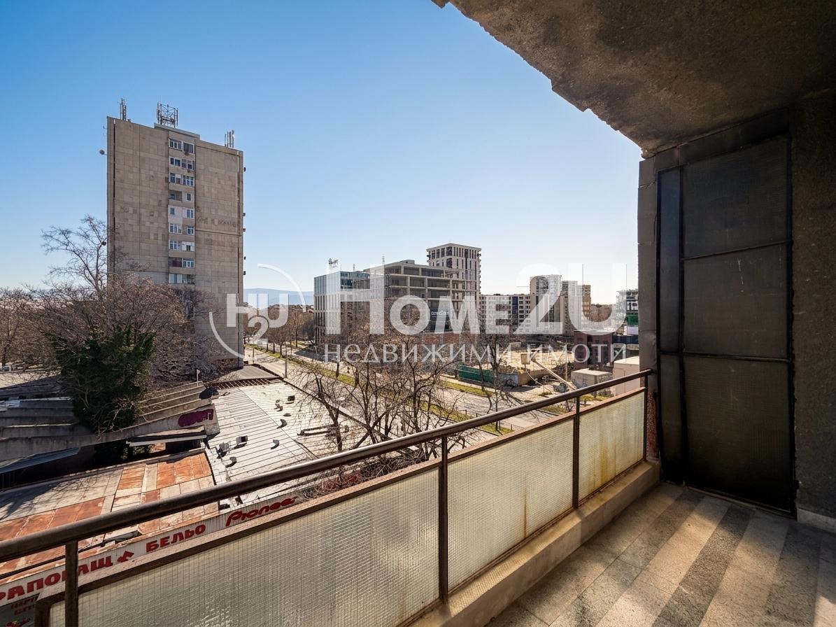 Продава 4-СТАЕН, гр. Пловдив, Каменица 1, снимка 2 - Апартаменти - 54117686