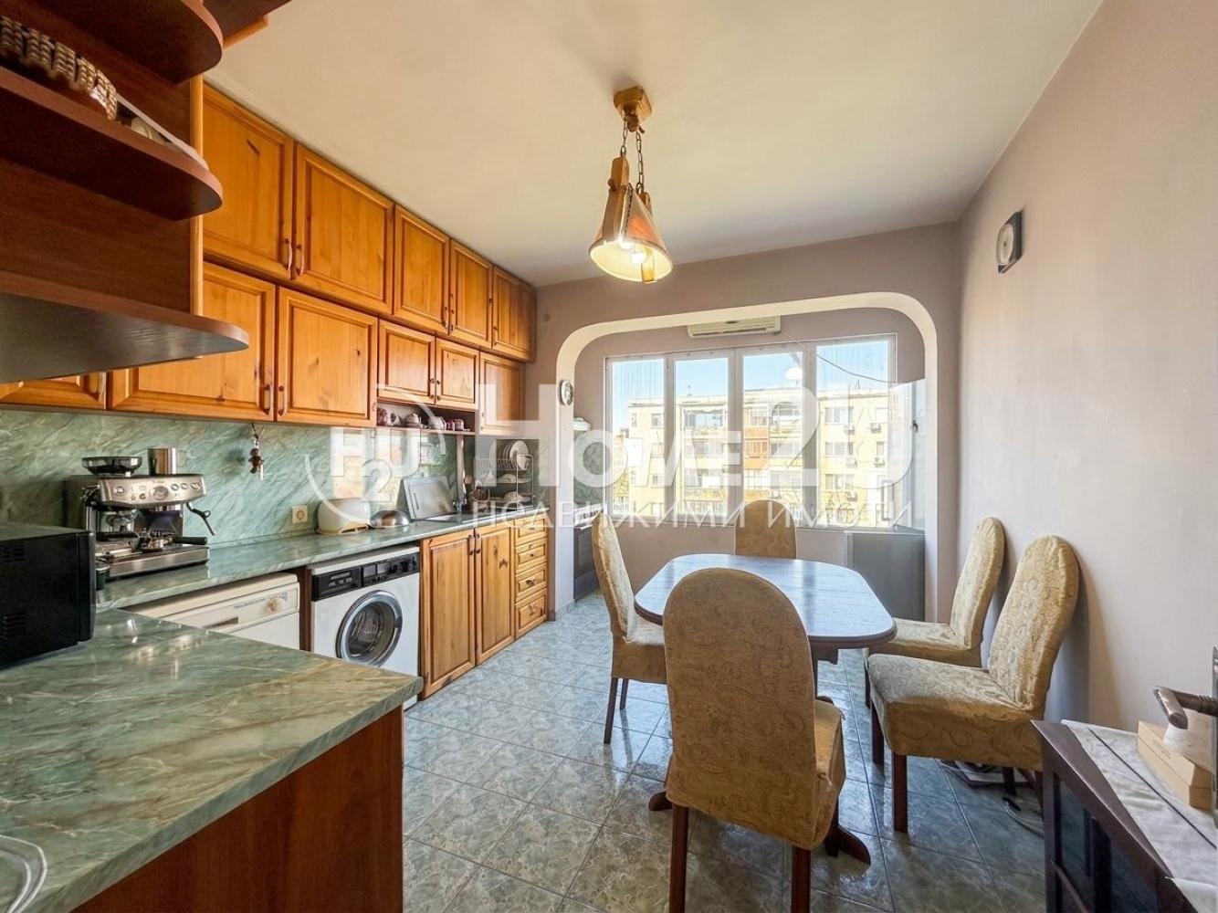 Продава 4-СТАЕН, гр. Пловдив, Каменица 1