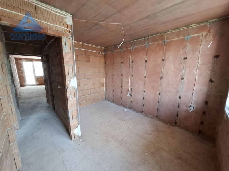 Eladó  2 hálószobás Pleven , Sirok centar , 90 négyzetméter | 71756169 - kép [11]