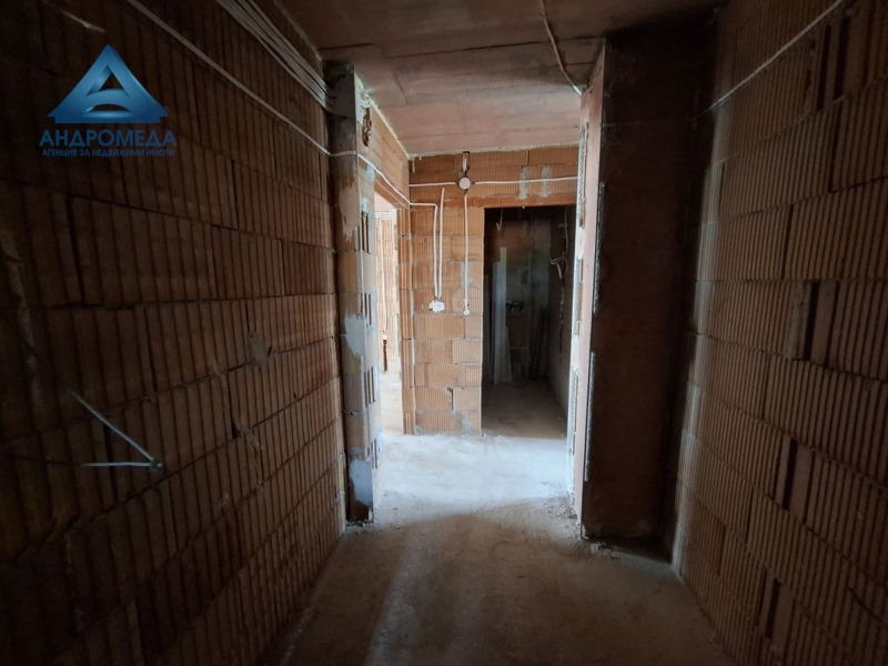 Eladó  2 hálószobás Pleven , Sirok centar , 90 négyzetméter | 71756169 - kép [2]