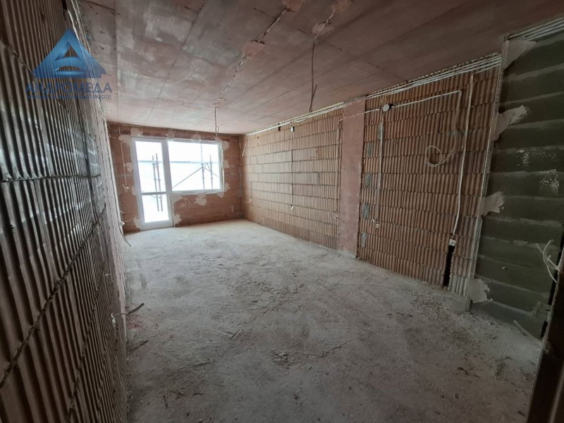 Eladó  2 hálószobás Pleven , Sirok centar , 90 négyzetméter | 71756169 - kép [3]