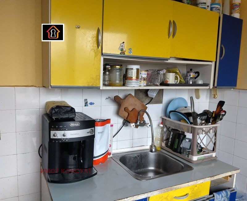 Продава 3-СТАЕН, гр. Враца, Дъбника, снимка 2 - Апартаменти - 54040336