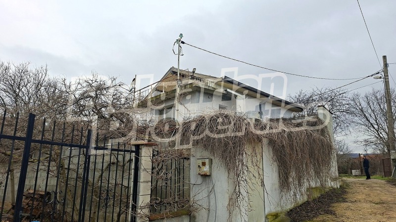 Продава КЪЩА, гр. Варна, м-т Долна Трака