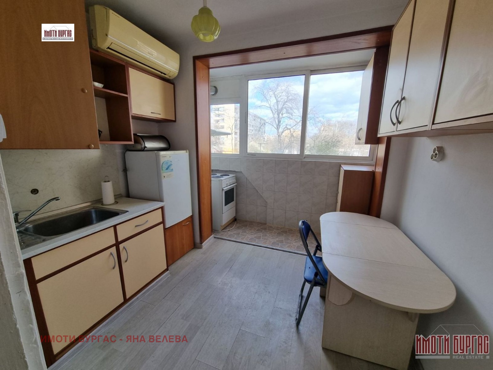 Продава 2-СТАЕН, гр. Бургас, Лазур, снимка 2 - Апартаменти - 54033720