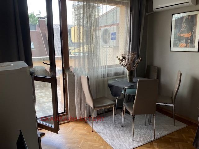 Продава 2-СТАЕН, гр. София, Център, снимка 4 - Апартаменти - 54123615