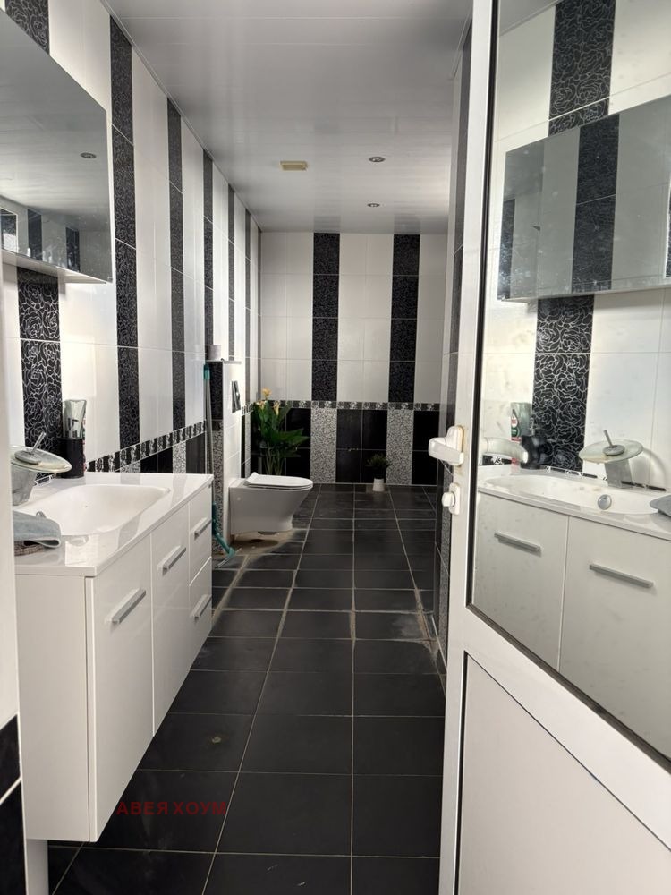 Продава КЪЩА, с. Здравец, област Варна, снимка 11 - Къщи - 55786461