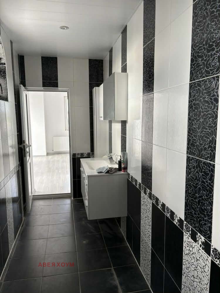 Продава КЪЩА, с. Здравец, област Варна, снимка 12 - Къщи - 55786461