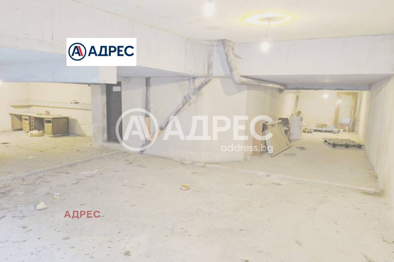 Продава ГАРАЖ, ПАРКОМЯСТО, гр. Варна, Център, снимка 5 - Гаражи и паркоместа - 52301371