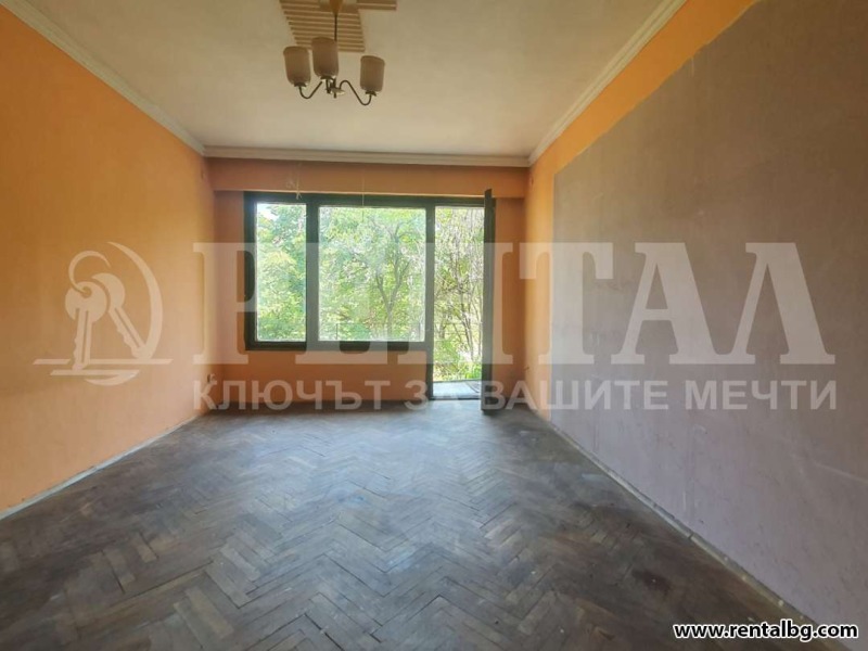 Продава  2-стаен, град Пловдив, Център •  132 900 € • ID 96153501 — holmes.bg - [1] 