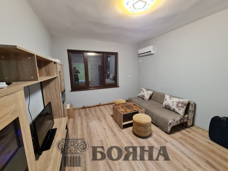 Продава  2-стаен град Русе , Център , 75 кв.м | 18854770