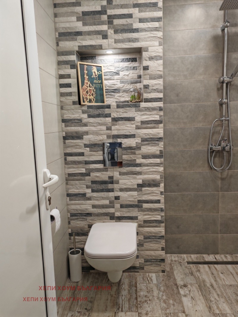 Продава  3-стаен град Русе , Широк център , 108 кв.м | 34139610 - изображение [15]