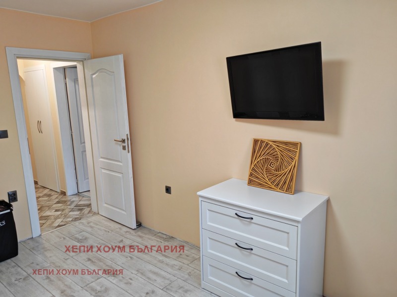 Продава  3-стаен град Русе , Широк център , 108 кв.м | 34139610