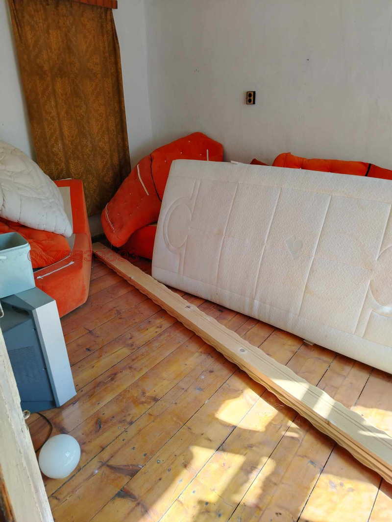 Продава КЪЩА, с. Хотница, област Велико Търново, снимка 4 - Къщи - 52669753