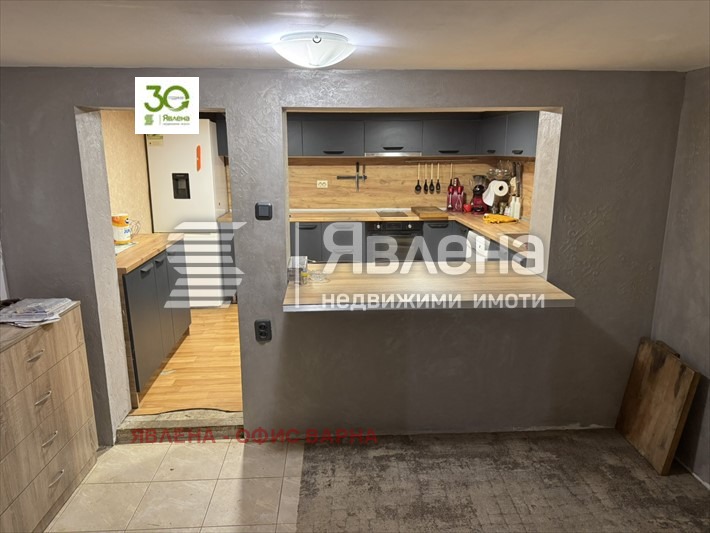 Продава КЪЩА, с. Водица, област Варна, снимка 2 - Къщи - 54060273