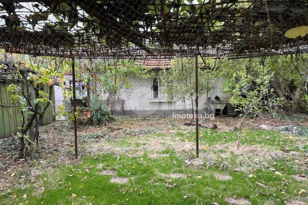 Продава КЪЩА, гр. София, Орландовци, снимка 2 - Къщи - 53709717