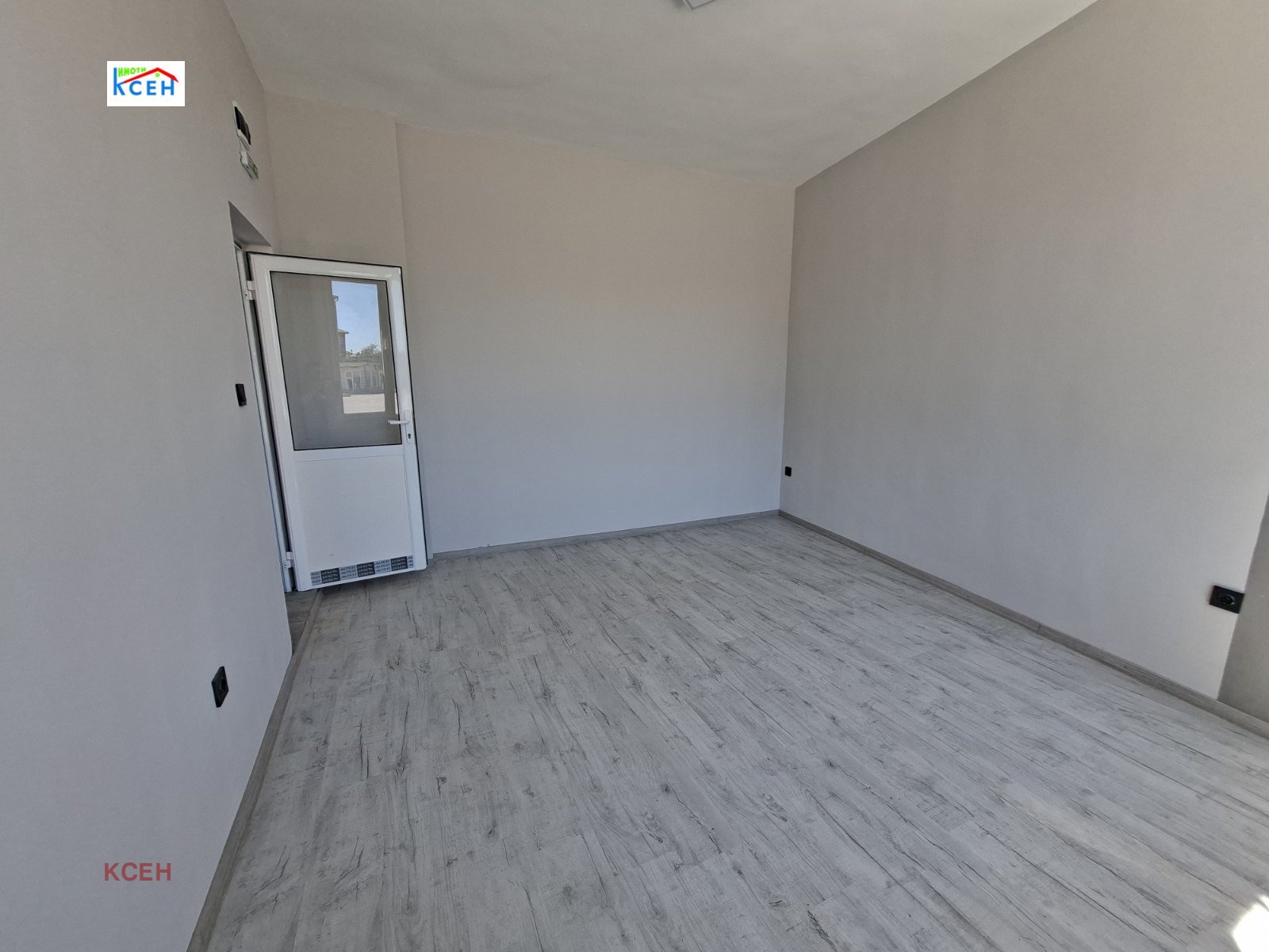Продава МАГАЗИН, гр. Търговище, Център, снимка 2 - Магазини - 54912952