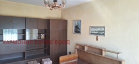 1 chambre Hadji Dimitar, Sofia 5