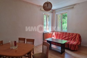 Продава 2-стаен град София Оборище - [1] 