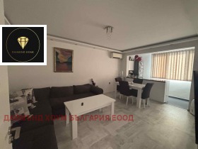 Продава 3-стаен град Пловдив Кършияка - [1] 