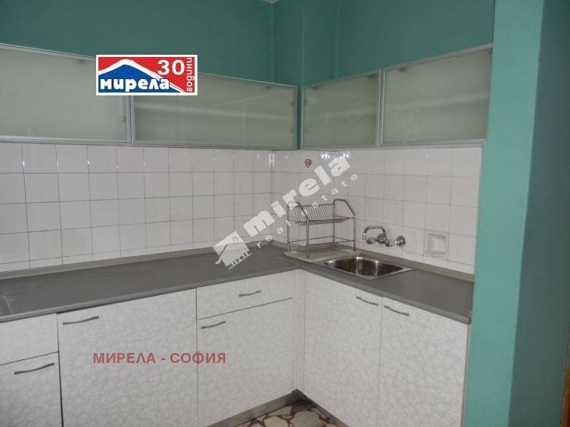 Продава МНОГОСТАЕН, гр. София, Център, снимка 6 - Aпартаменти - 47847487