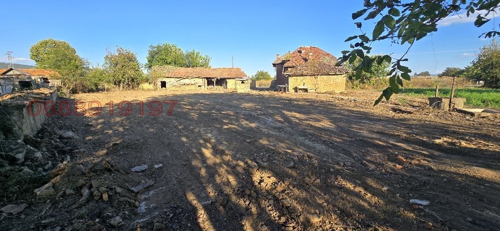 Продава КЪЩА, с. Върбица, област Велико Търново, снимка 2 - Къщи - 56165311