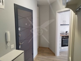 1 chambre Pogrebi, Varna 8