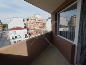 1 chambre Pogrebi, Varna 9