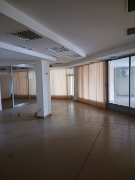 Продажба на офиси в област Бургас - изображение 15 