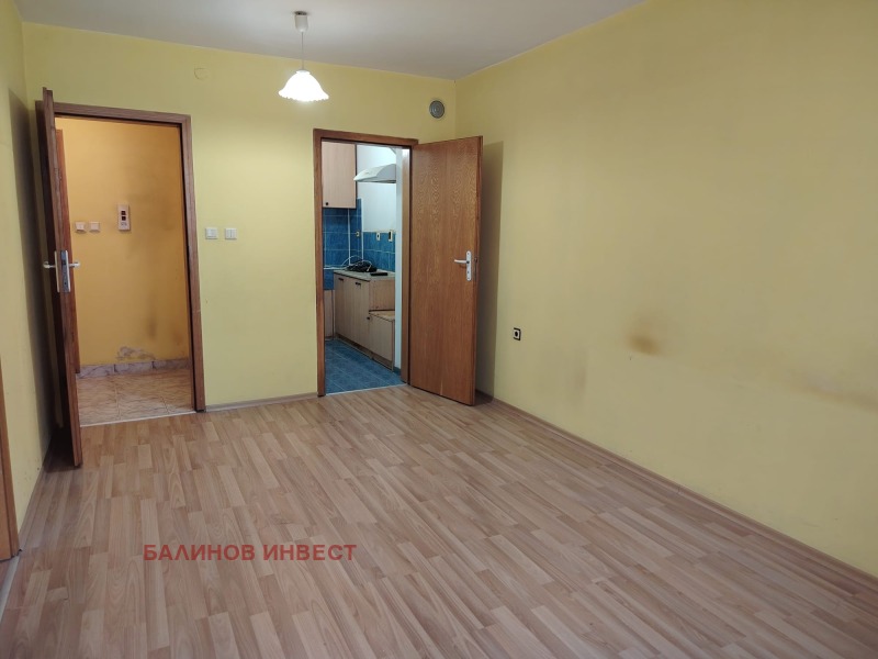 Продава  2-стаен град Варна , Базар Левски , 62 кв.м | 40385536 - изображение [3]